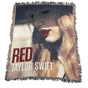 Vintage Taylor Swift Red blanket